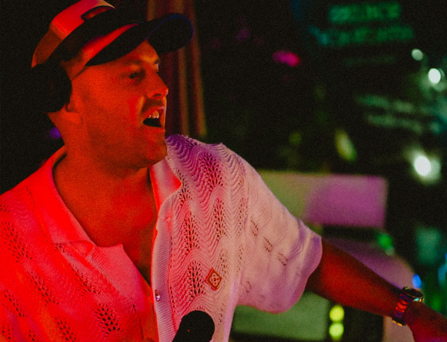 DJ XAM live am DJ-Pult – Emotion pur auf dem Event